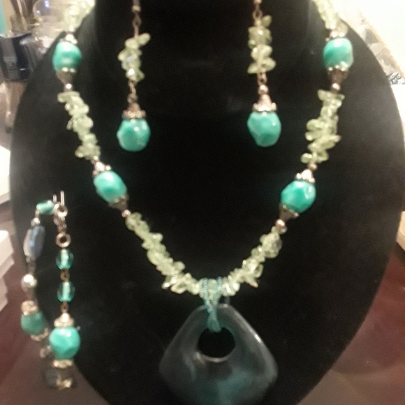 Jewelry - Picture 7 of 7